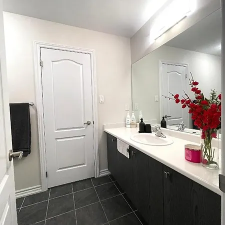 Niagara Falls Bnb 15 Mins Away From Falls Thorold Exterior photo