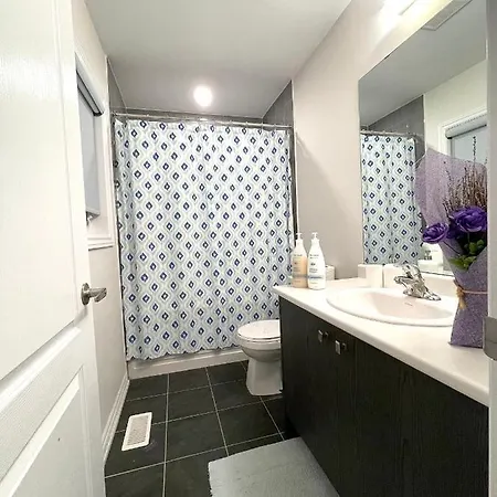 Niagara Falls Bnb 15 Mins Away From Falls Thorold Exterior photo