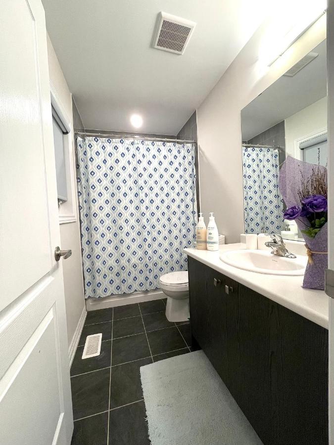 Homestay Niagara Falls 15 Mins Away From Falls Thorold